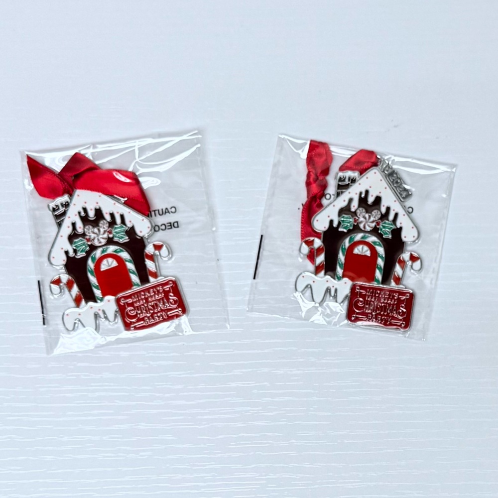 Set of 2 2024 Mickey's Very Merry Christmas Party Metal Ornament Disney World